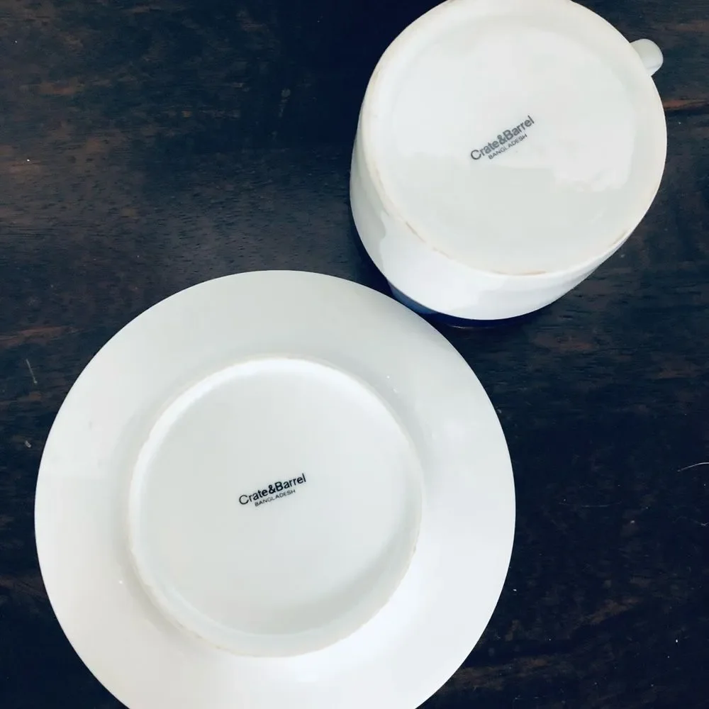 Crate & Barrel 4-pc Coffee Tea Cups Plates Set